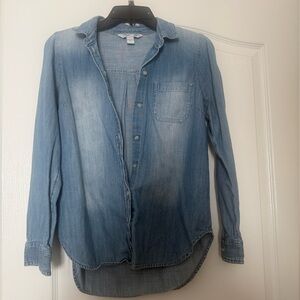 Old Navy “The Classic Shirt” Light Blue Denim